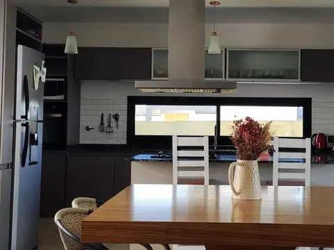 Alquiler temporario Casa Quinta San Sebastian Pilar 4 ambientes Parque Pileta