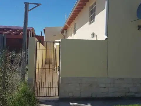 Depto Tipo Casa en Venta en Centenario, USD 360.000