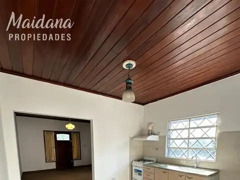 Casa 3 ambientes con 2 baños