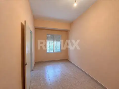 Casa 2 ambientes con 1 baño