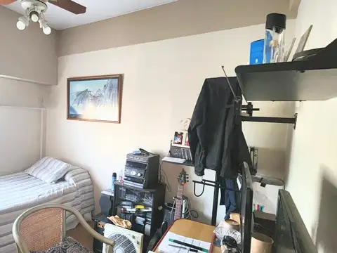 DEPARTAMENTO DE 5 AMBIENTES PISO 2 EXCELENTE ESTADO