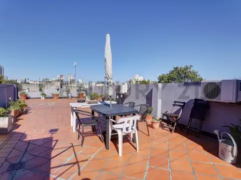 VENTA PH 5 ambientes con terraza propia en Caballito Norte
