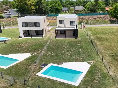 Casa en Venta en Countries y Barrios Cerrados en Pilar, USD 210.000