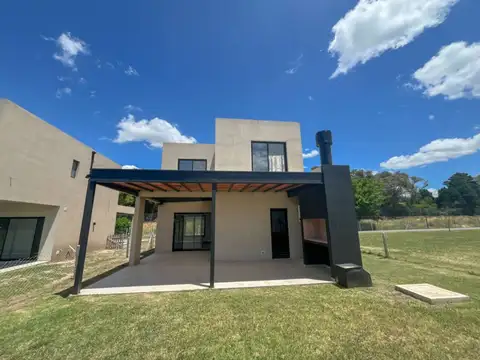 Casa en Venta 1 año