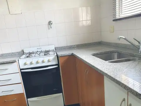 VENTA EN BLOCK- 4 UNIDADES EN VILLA ADELINA
