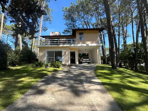 Casa en Venta en Pinamar Zona Golf nuevo
