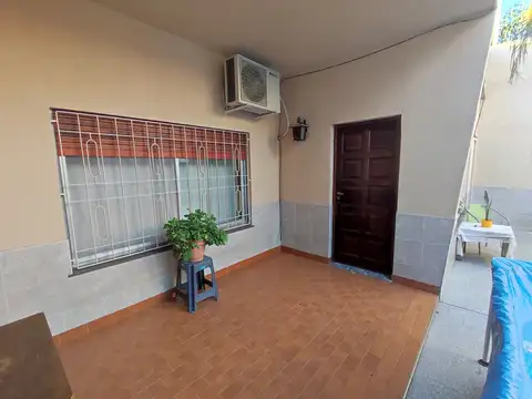 CASA 3 AMBIENTES EN VENTA AVELLANEDA CON GALPÓN