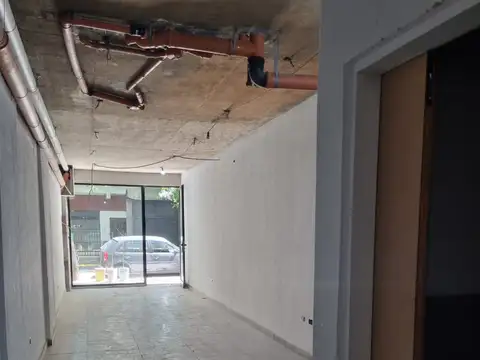 Alsina 2100, Piso PB