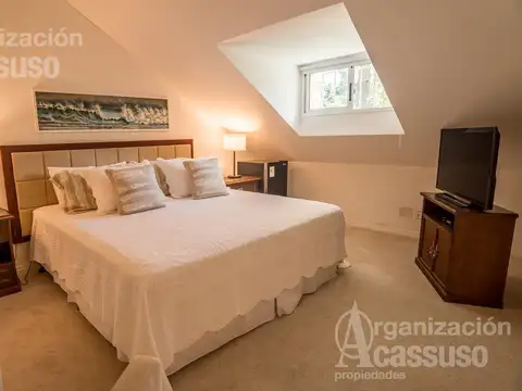 Casa- Playa Mansa 6 dormitorios 6 baños piscina