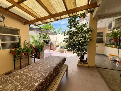 Casa 3 amb + monoambiente + cocheras