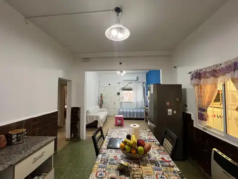 Casa 3 amb + monoambiente + cocheras