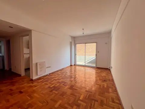 Departamento de 2 Ambientes con Cochera - Caballito