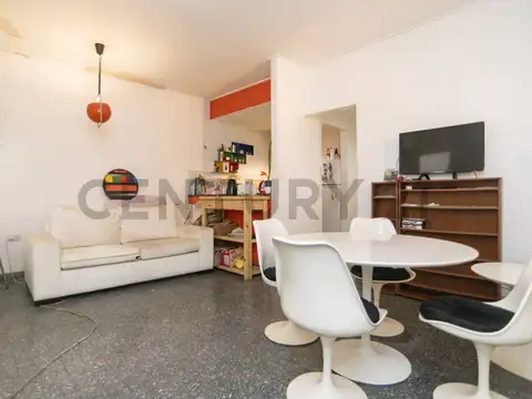 60 entre 2 y 3 300, Piso 0