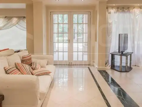 Casa 4 ambientes con 4 baños