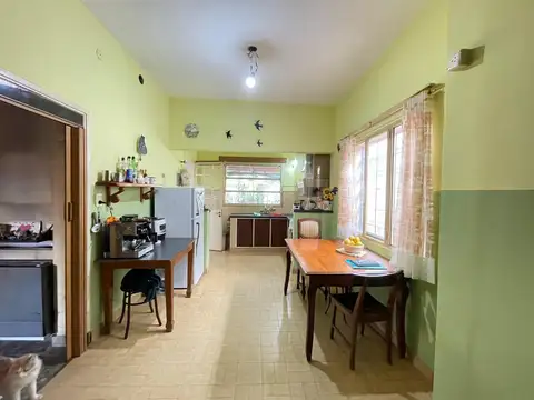 Casa 2 ambientes con 1 baño