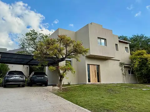 Casa en venta en Countries y Barrios Cerrados en Cordoba