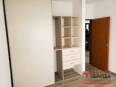 Depto Tipo Casa 3 ambientes con 2 baños