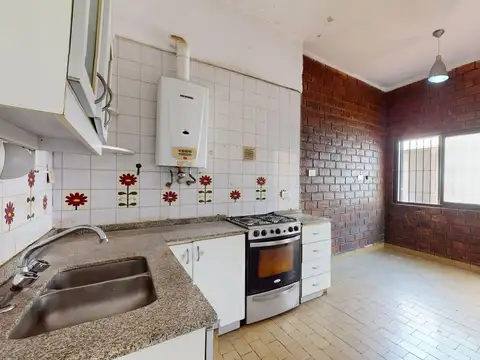 CASA EN VENTA 3 AMBIENTES EN LOMAS DE ZAMORA