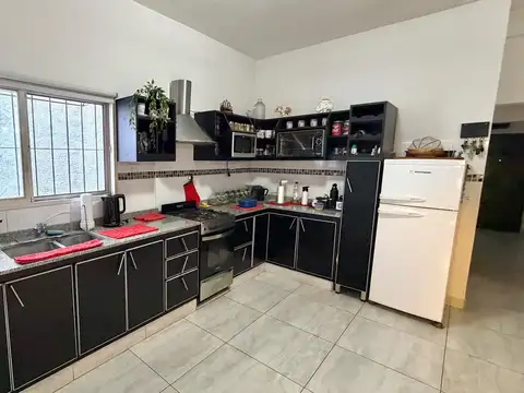 VENTA CASA 3 AMBIENTES + DEPARTAMENTO 2 AMBIENTES - SAN ANTONIO DE PADUA