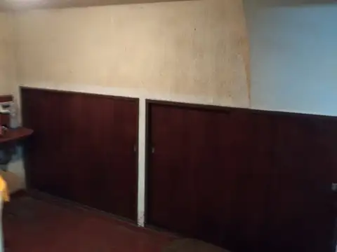 Casa en Alquiler con 4 cocheras