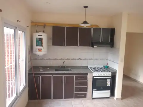 Depto Tipo Casa en Alquiler de 2 ambientes