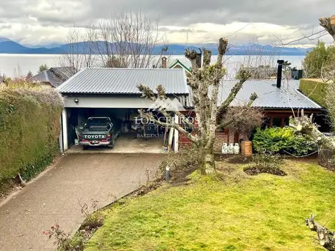 Casa en Venta con 4 cocheras