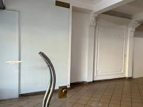 VENTA LOCAL COMERCIAL 215 M2 AV GAONA, CABA