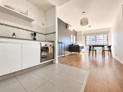 Defensa 800, Piso 4