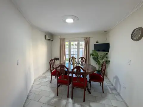 Casa en Alquiler de 3 dormitorios