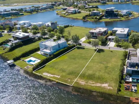 VENTA LOTE Barrio MUELLES - Puertos - con vista al lago