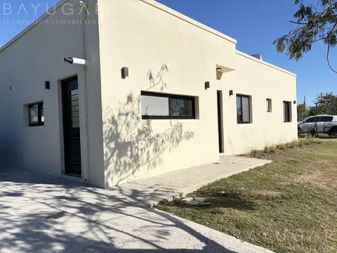 Venta Casa - A Estrenar en San Ramon - Pilar del Este