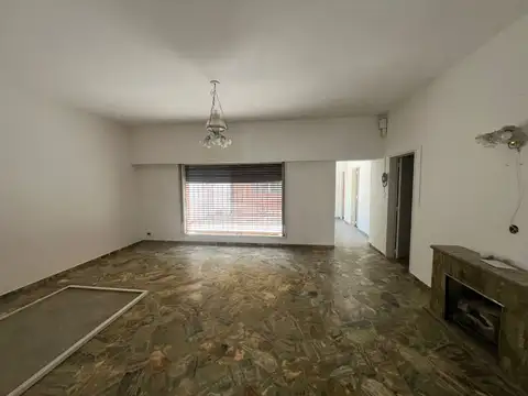 Rondeau 2300, Piso PB