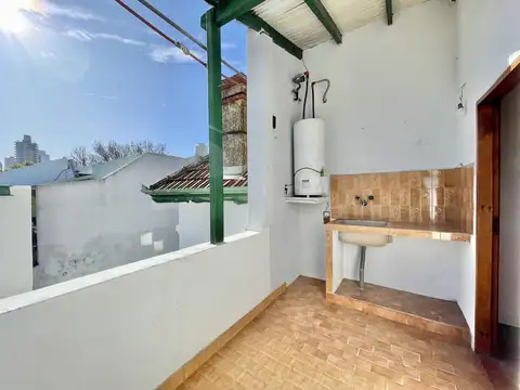 Depto Tipo Casa en Alquiler en Temperley, $ 800.000