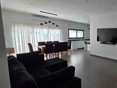CASA EN VENTA HARAS SANTA MARIA