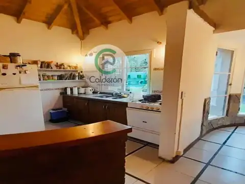 Casa en Alquiler con 4 cocheras