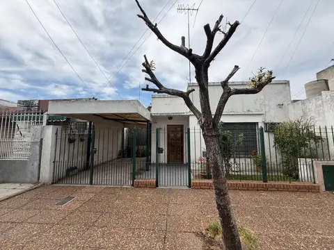 Sarmiento 1584 e/Lugones y Azcasubi