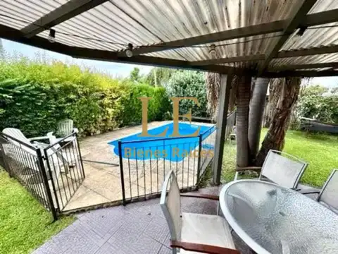 Casa 5 ambientes con 4 baños