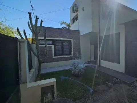 Casa 7 ambientes con 3 baños
