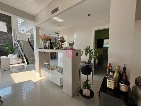Casa en Alquiler de 6 dormitorios