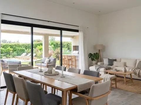 Casa en Alquiler en Pilar, USD 1.400