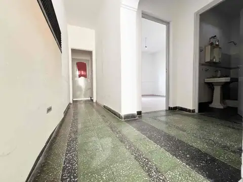 CASA 2 DORMITORIOS EN VENTA CON PATIO Y TERRAZA