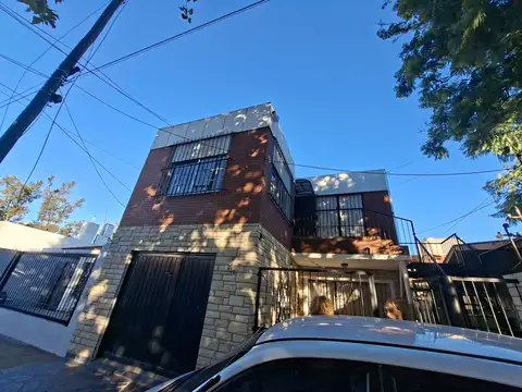EN VENTA   PH PLANTA ALTA EN LA MEJOR ZONA DE VILLA ADELINA!