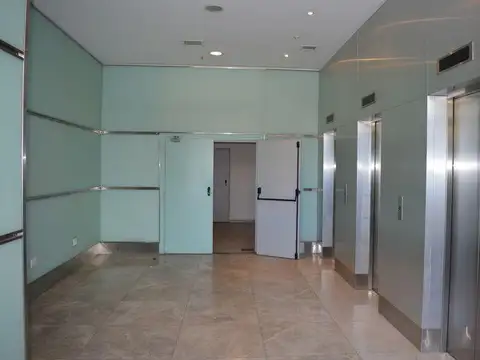 ALQUILER EDIFICIO COMERCIAL CENTRO.