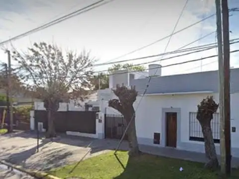VENTA CASA 5 ambientes San Isidro-PERMUTA
