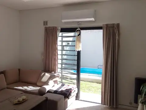 Depto Tipo Casa en Venta en Quilmes Oeste, USD 80.000