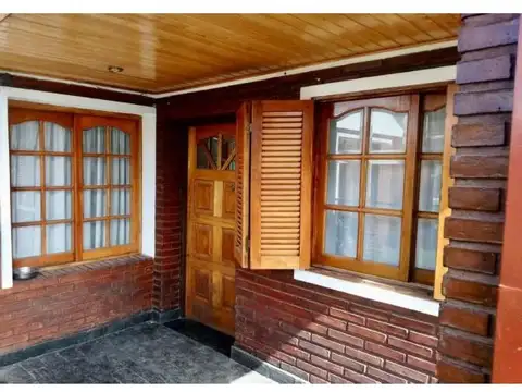 Venta Hermoso Chalet en PH  De 4 Ambientes  Ramos Mejía.