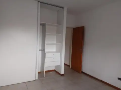 Casa en Alquiler con 1 cochera