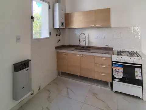 Depto Tipo Casa en Alquiler de 3 ambientes