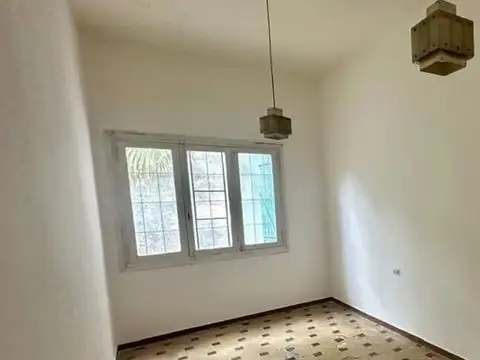 Depto Tipo Casa en Venta en Ramos Mejía, USD 65.000