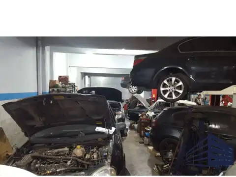 Galpon en Venta 34  mts Fondo